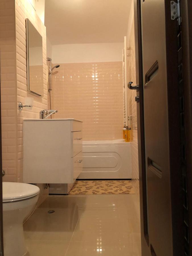Le Garcon De Cristina-Simple,Quiet,Spacious Studio 부쿠레슈티 외부 사진